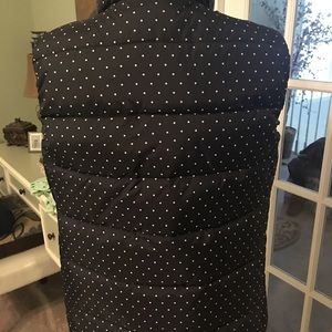 Laura Scott Jackets & Coats - ⭐️Adorable puffy vest! Laura Scott Jackets & Coats - ⭐️Adorable puffy vest!